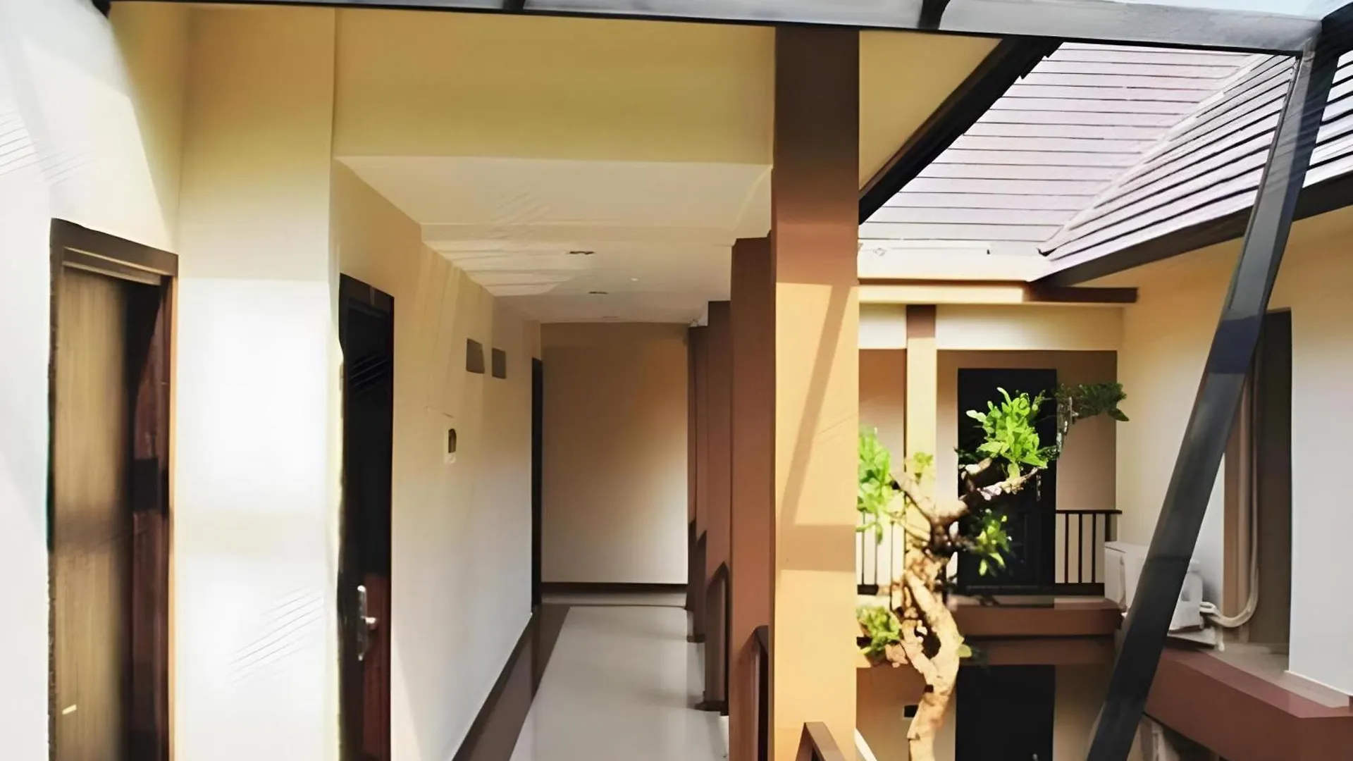 格兰德彭杜克普里亚由酒店 丹帕沙 3*,  印尼
