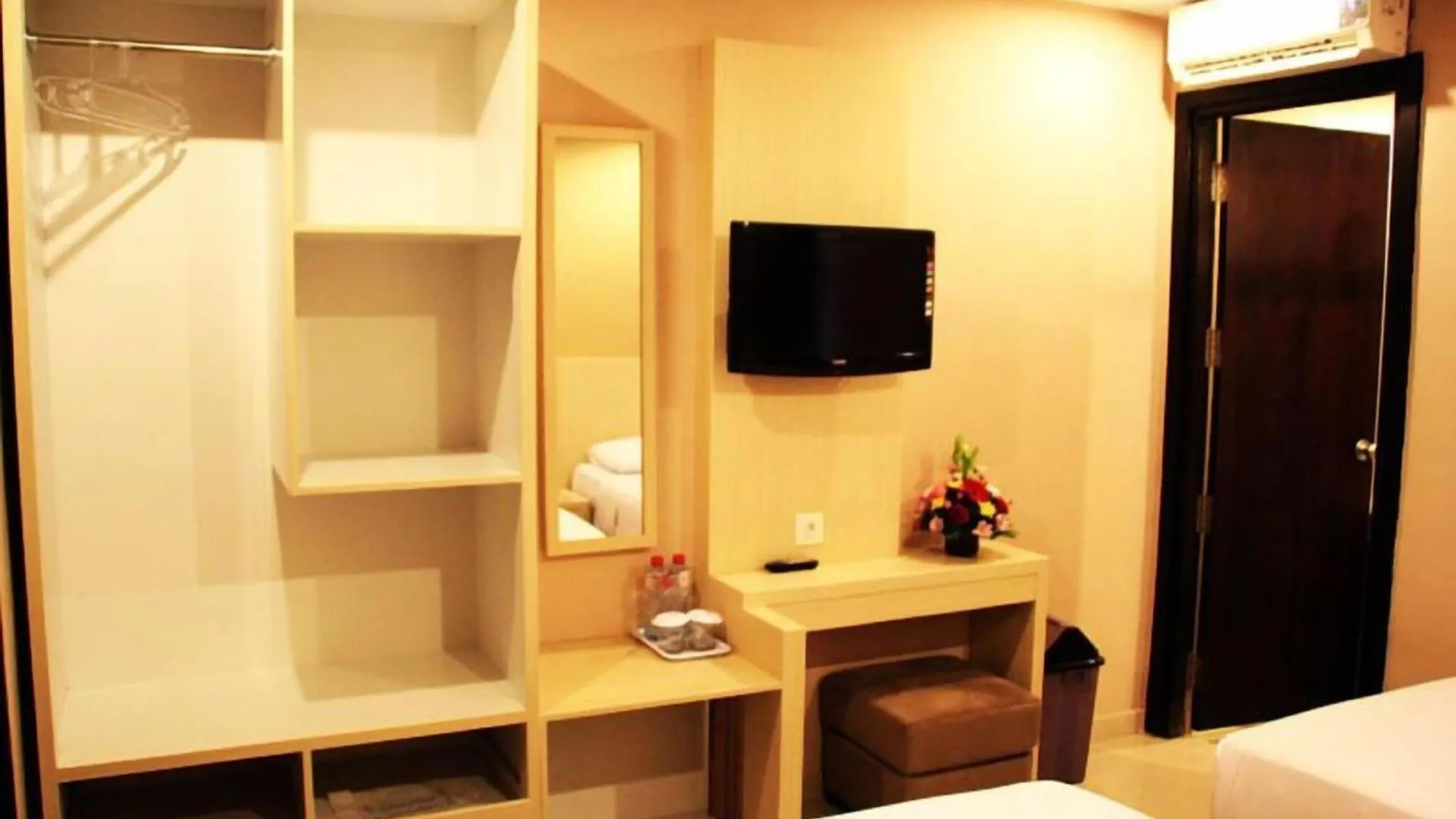 Hotel Collection O Near Bajra Sandi Monumen Formerly Grand Pondok Puri Ayu Denpasar